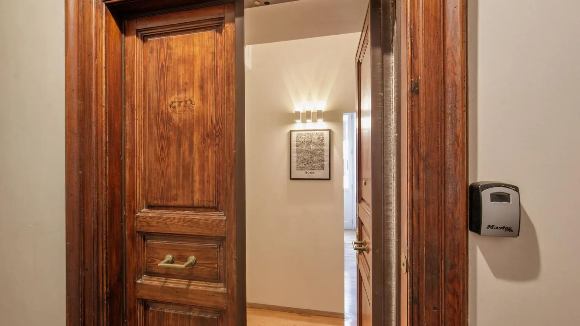 Porta Castello Charme Apartment Rome 0*,